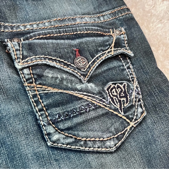 🤠 1921 Western Glove Works Chrissie Low-Rise Slim-Leg Distressed Jeans | 29x32 - Picture 7 of 14